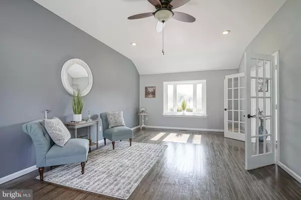Sewell, NJ 08080,283 TALL PINES DR