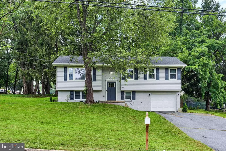 99 FETROW LN, New Cumberland, PA 17070