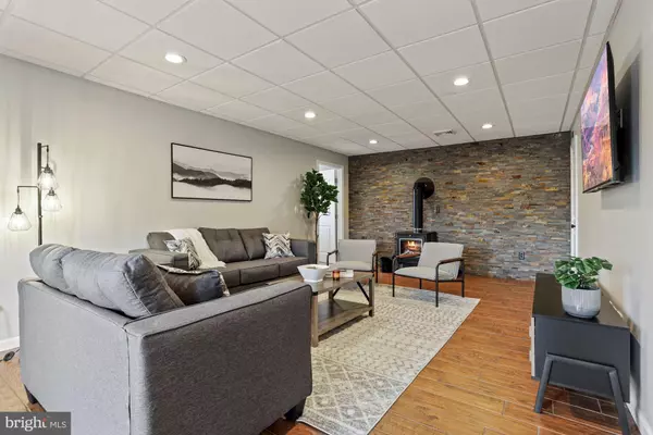 Shenandoah, VA 22849,217 WILDLIFE LN