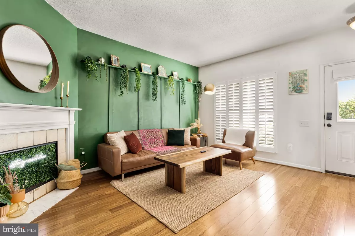 Alexandria, VA 22306,7100 STRAWN CT