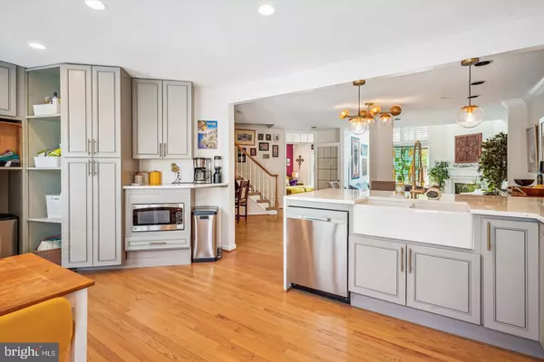 Rockville, MD 20852,10924 BLOOMINGDALE DR