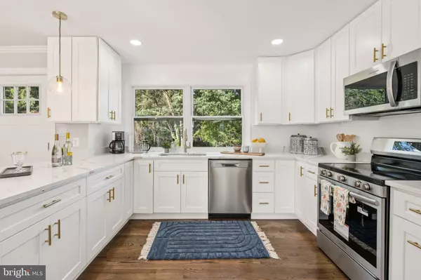 Fairfax, VA 22030,3506 QUEEN ANNE DR