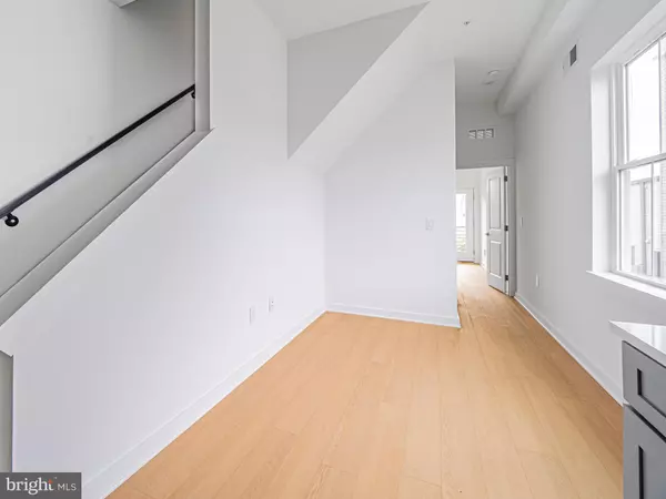 Philadelphia, PA 19121,2403-2407 W THOMPSON ST #8