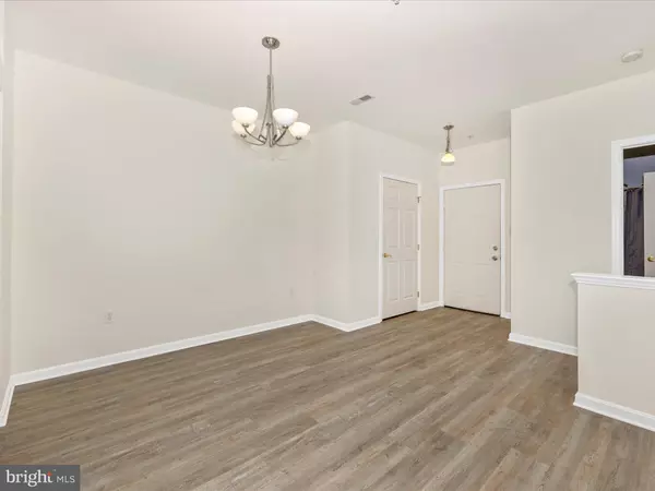 Frederick, MD 21701,8207 BLUE HERON DR #1C