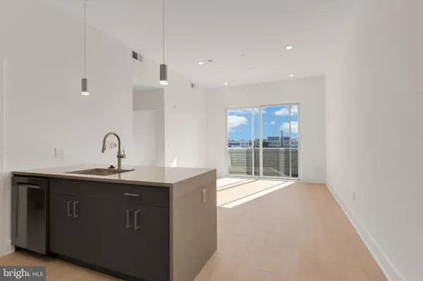 Philadelphia, PA 19122,1731 TILGHMAN ST #301
