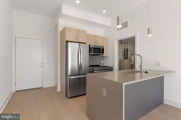 Philadelphia, PA 19122,1731 TILGHMAN ST #301