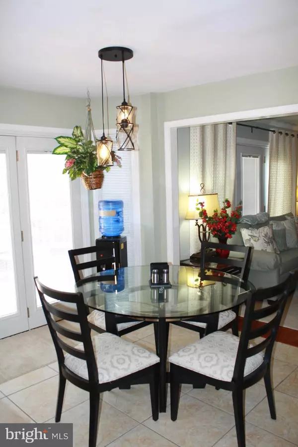 Laurel, MD 20708,8606 COMPASS CT