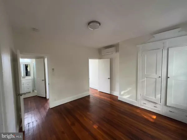 Philadelphia, PA 19146,504 S 25TH ST