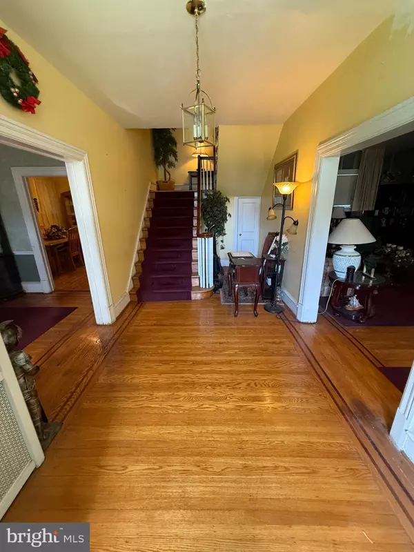 Chester, PA 19013,176 E PARKWAY AVE