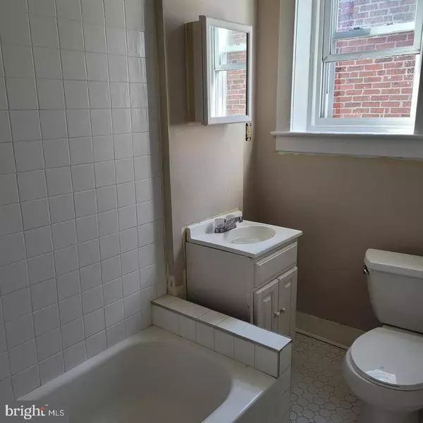Merchantville, NJ 08109,4102 MAPLE AVE #3RD FLOOR