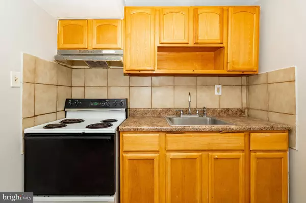 Philadelphia, PA 19143,5763 PEMBERTON ST #C