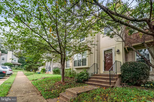 Centreville, VA 20121,5809 WATERDALE CT