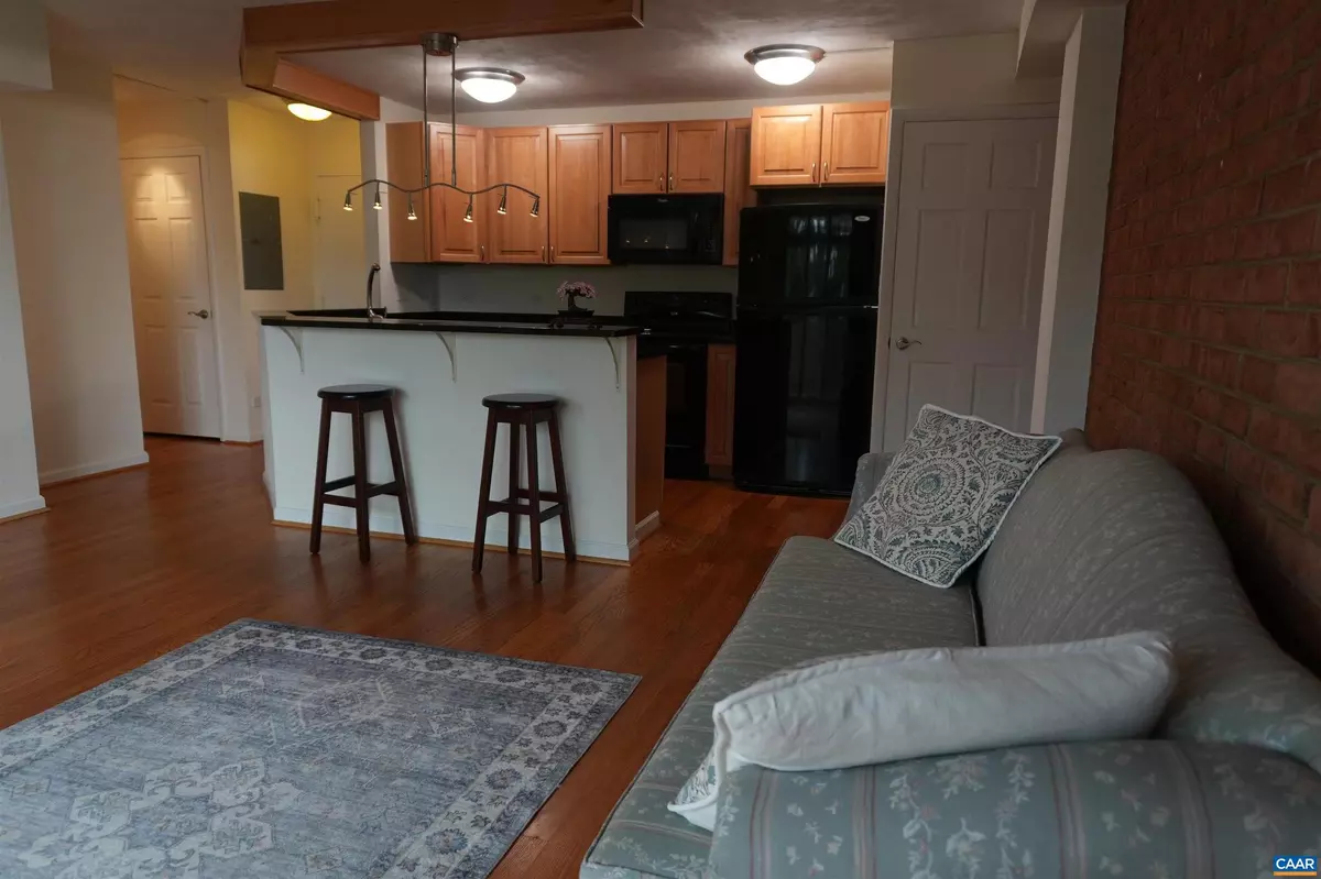 Charlottesville, VA 22903,1800 JEFFERSON PARK AVE #602