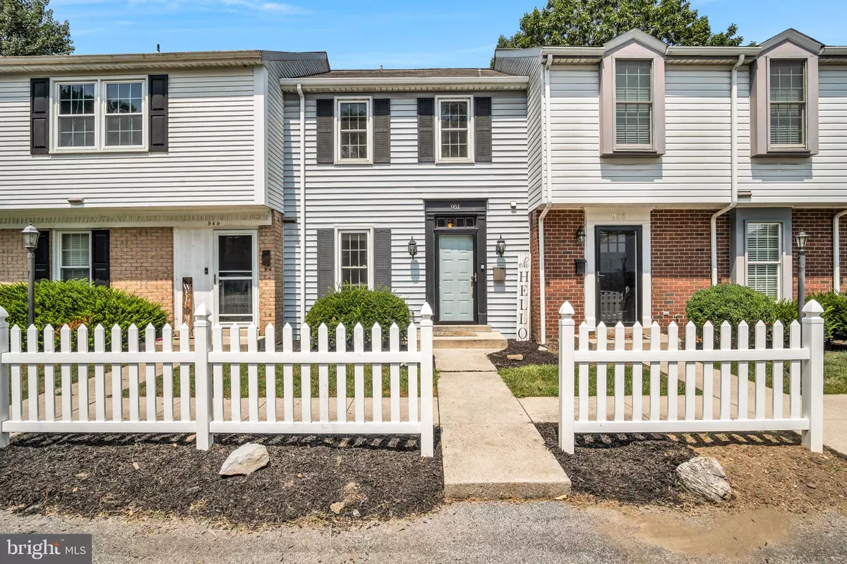 Palmyra, PA 17078,951 E MAPLE ST