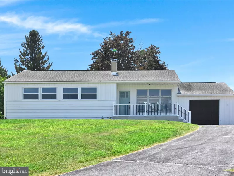 955 NARROWS DR, Lebanon, PA 17046