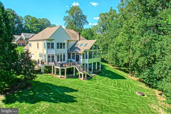 Vienna, VA 22182,1305 NEWKIRK CT