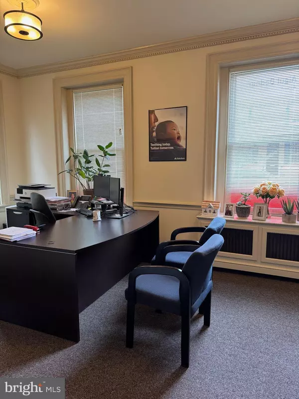 Lancaster, PA 17602,130 E CHESTNUT ST