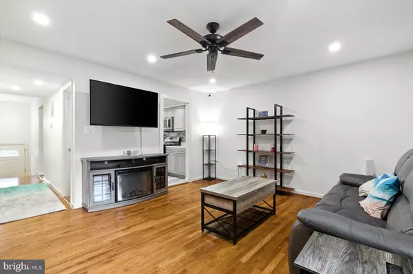 Woodbridge, VA 22193,4388 ENSBROOK LN