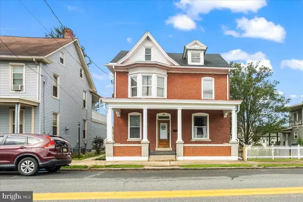 Cleona, PA 17042,27 AND 27 REAR N CENTER ST