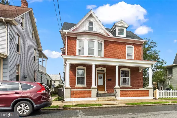 Cleona, PA 17042,27 AND 27 REAR N CENTER ST