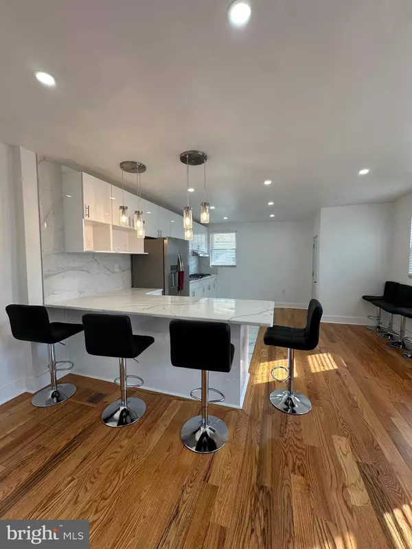 Philadelphia, PA 19120,528 E CHELTENHAM AVE