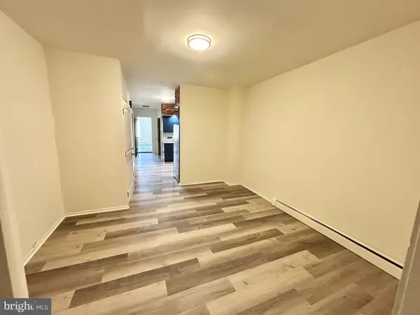 Philadelphia, PA 19123,108 W GIRARD AVE #3