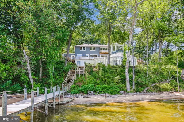 11801 RIVER DR, Lorton, VA 22079