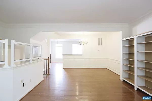 Charlottesville, VA 22903,920 RAINIER RD