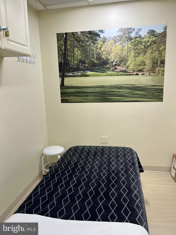 Gaithersburg, MD 20877,501 N FREDERICK AVE #101