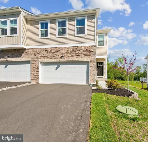 727 HUNSBERGER RD, Spring City, PA 19475