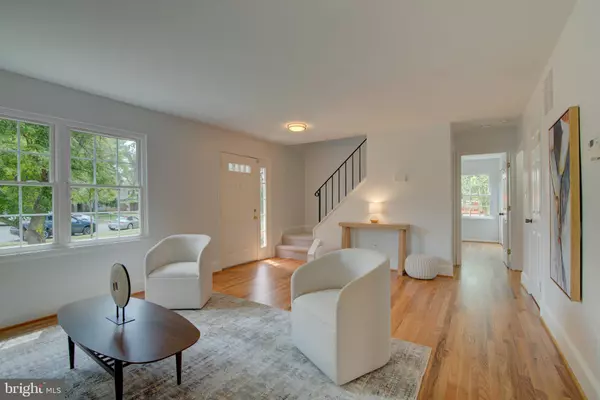 Herndon, VA 20170,1404 SKYHAVEN CT