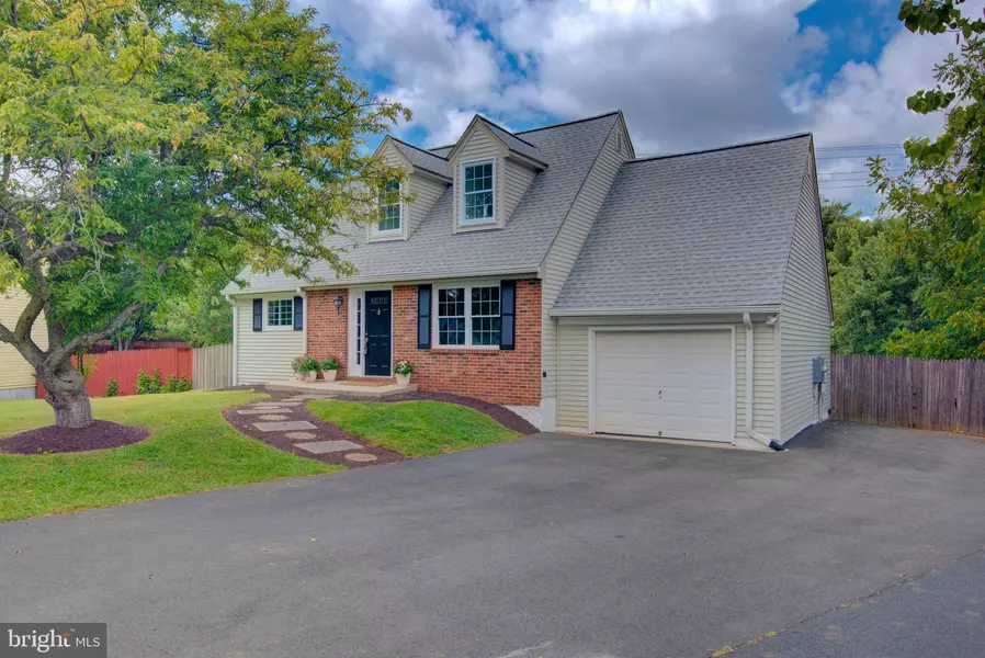 1404 SKYHAVEN CT, Herndon, VA 20170