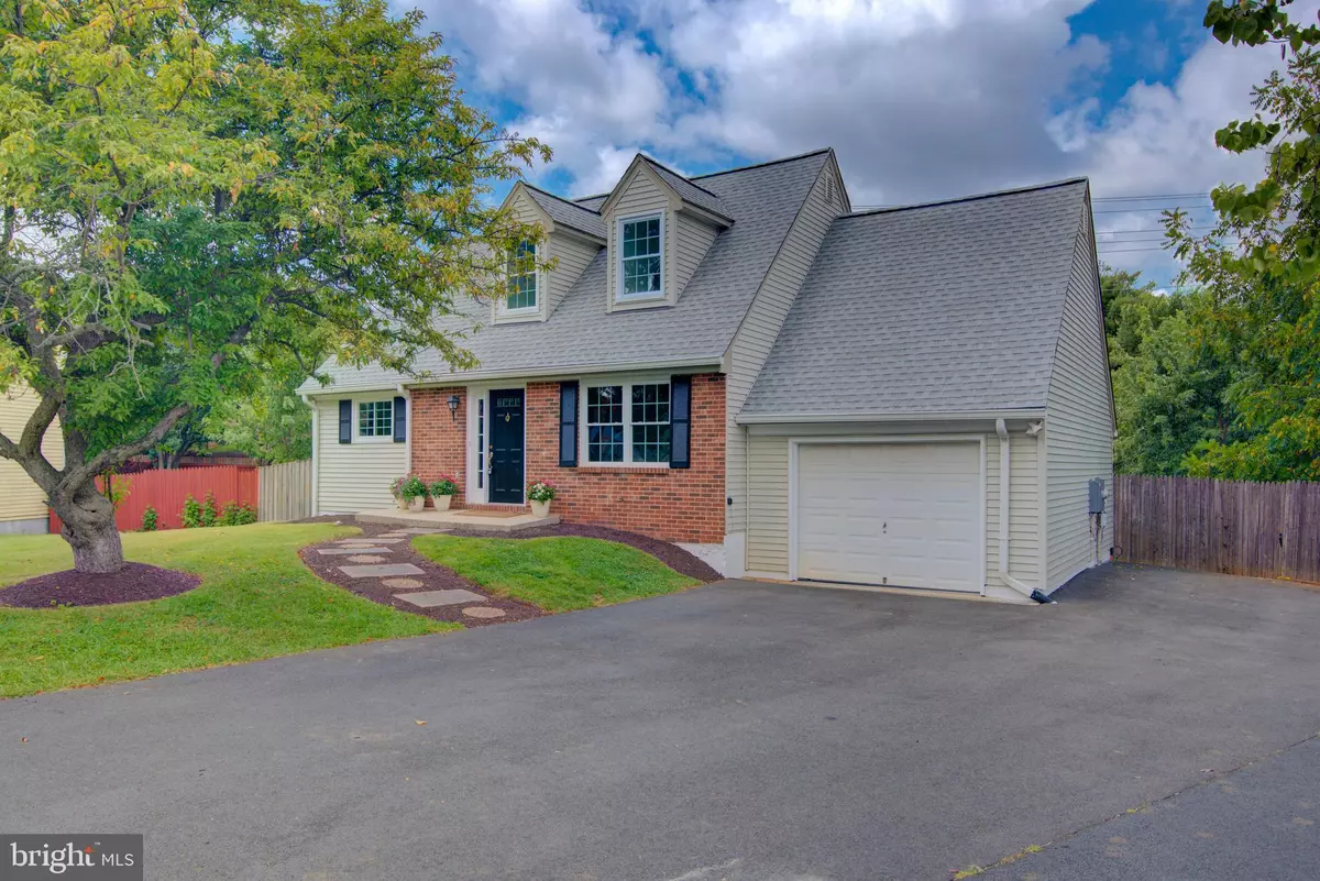 Herndon, VA 20170,1404 SKYHAVEN CT
