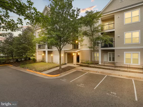 5126-A BRITTNEY ELYSE CIR #A, Centreville, VA 20120