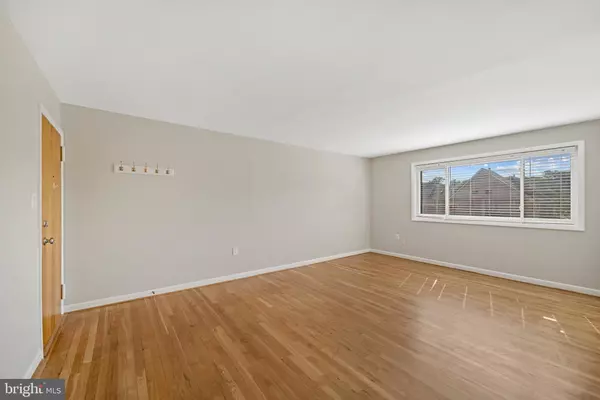 Silver Spring, MD 20902,11512 BUCKNELL DR #203