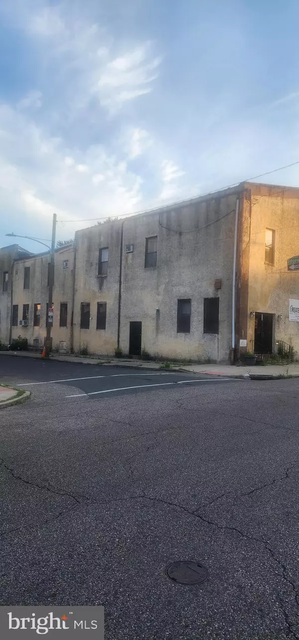 Philadelphia, PA 19151,6022-24 MEDIA ST