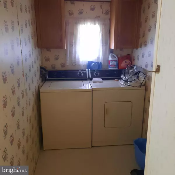 Reading, PA 19605,1047 SAGE AVE