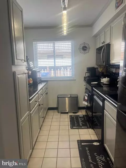 Mays Landing, NJ 08330,2425 ARBOR CT