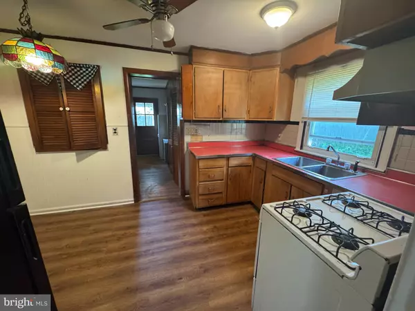 Rockville, MD 20851,1111 EDMONSTON DR