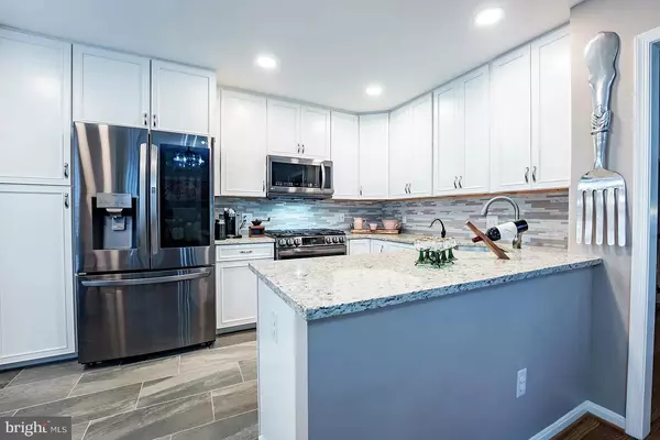 Alexandria, VA 22311,2460 GARNETT DR
