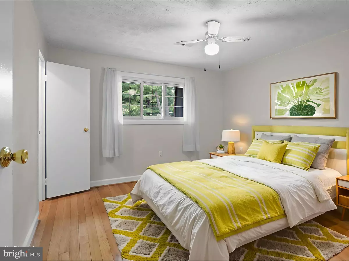 Falls Church, VA 22046,477 HAMPTON CT #121