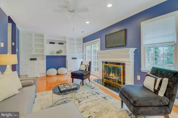 Alexandria, VA 22311,5000 HERITAGE LN