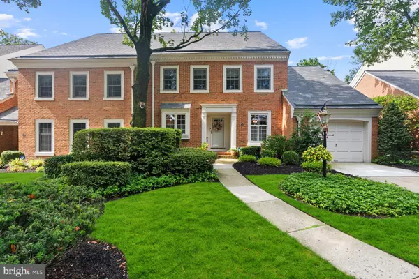 Moorestown, NJ 08057,21 FOXWOOD DR