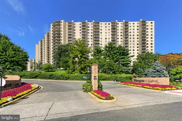203 YOAKUM PKWY #918, Alexandria, VA 22304
