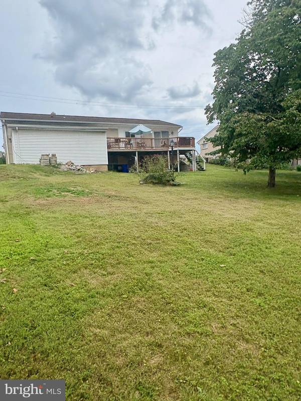 Dover, PA 17315,2482 BERKSHIRE LN