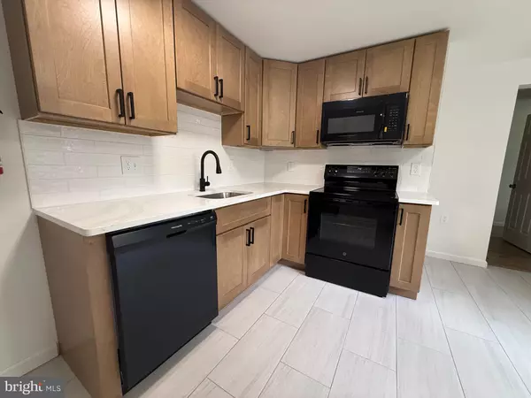 National Park, NJ 08063,5 S 5TH ST #UNIT A