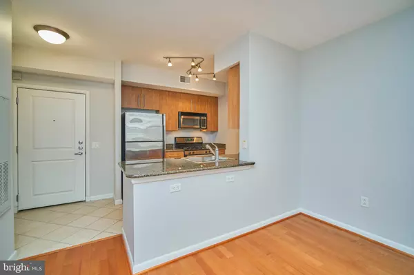 Arlington, VA 22201,1021 N GARFIELD ST N #604