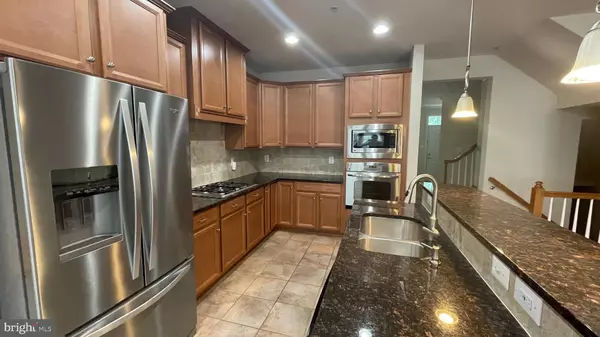 Gaithersburg, MD 20878,122 PARKVIEW