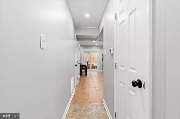 Brookhaven, PA 19015,82 PARK VALLEI LN