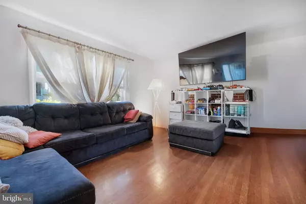 Falls Church, VA 22043,2125 MCKAY ST
